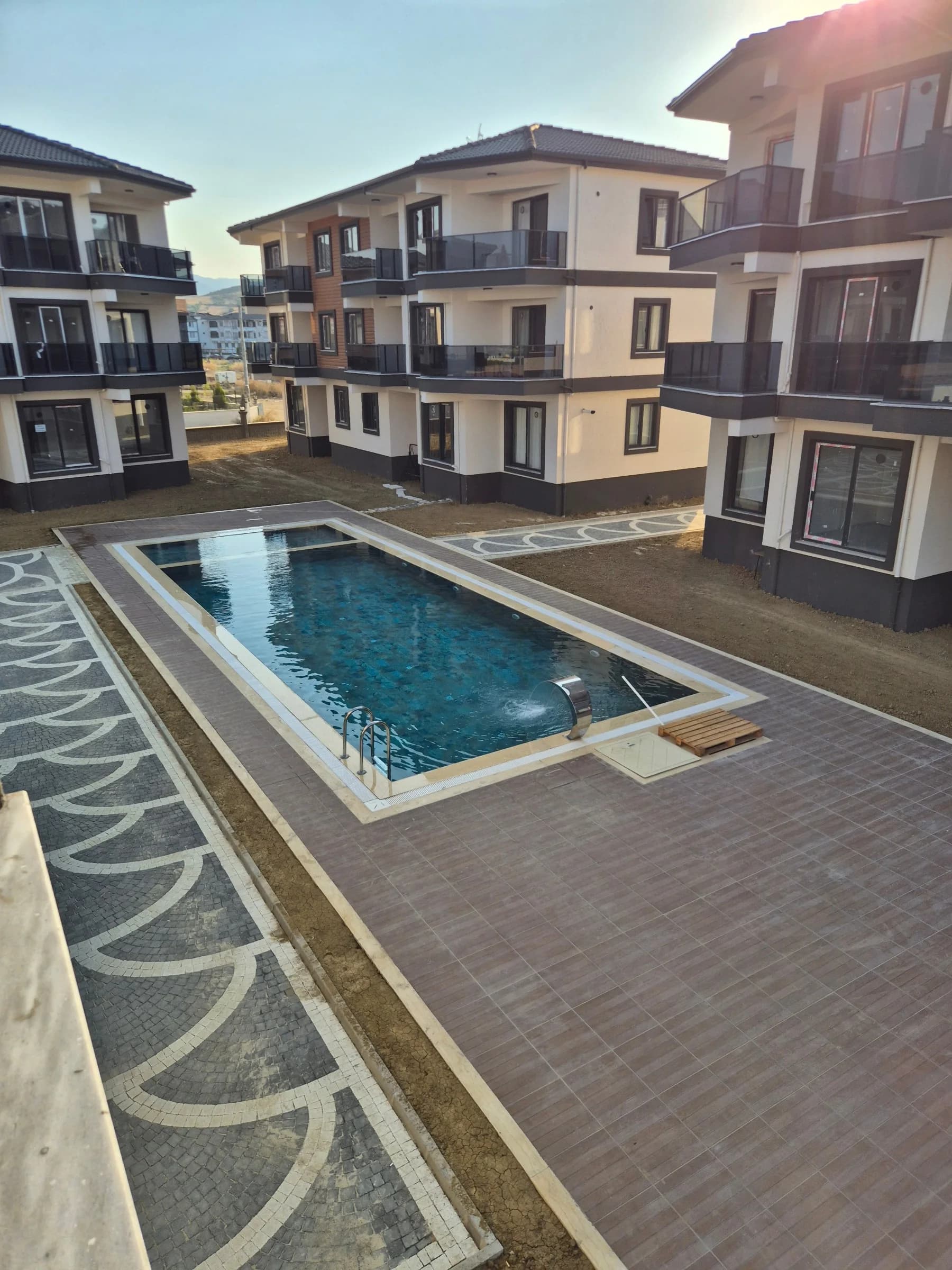 Seçkin Site Yaşamı | Ara Kat | Prestijli Proje Havuzlu 2+1 Daire | Kumbağ Mah. — görsel 38