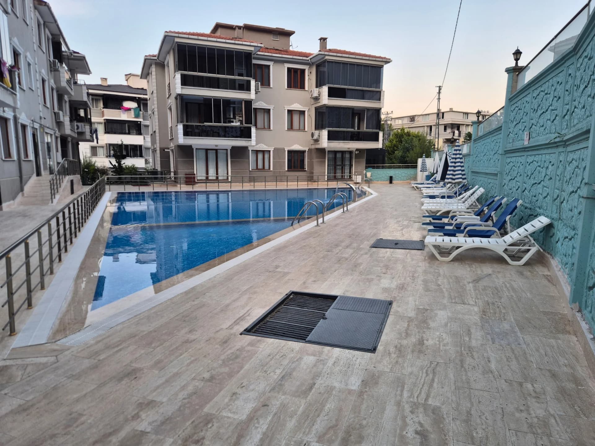 Havuzlu Butik Sitede | Doğa Manzaralı | Geniş Konforlu 2+1 Daire | Kumbağ Mah. — görsel 2
