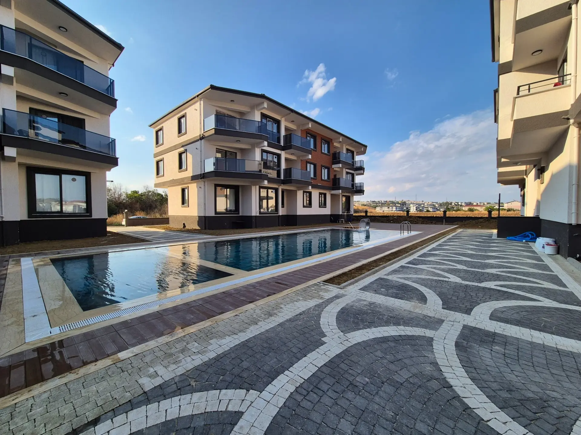 Seçkin Site Yaşamı | Bahçe Kat | Prestijli Projede 2+1 Daire | Kumbağ Mah. — görsel 2